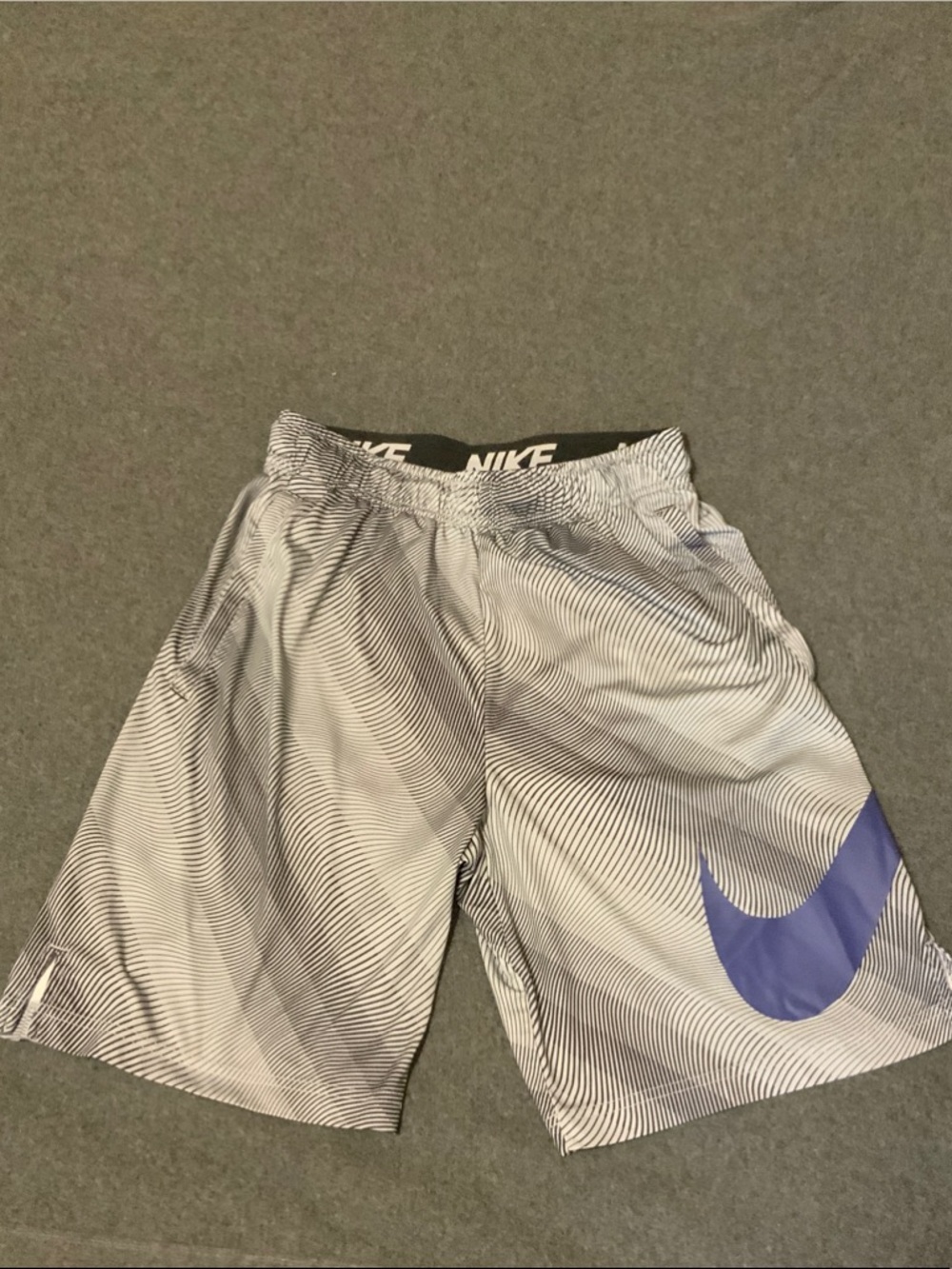 Nike Dri-Fit Men’s Athletic Training Shorts Grey Small
